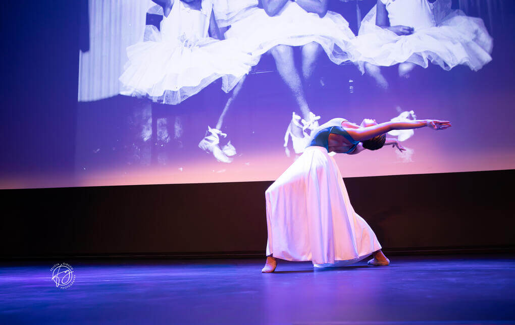 Making Their Pointe - Kayla Raine